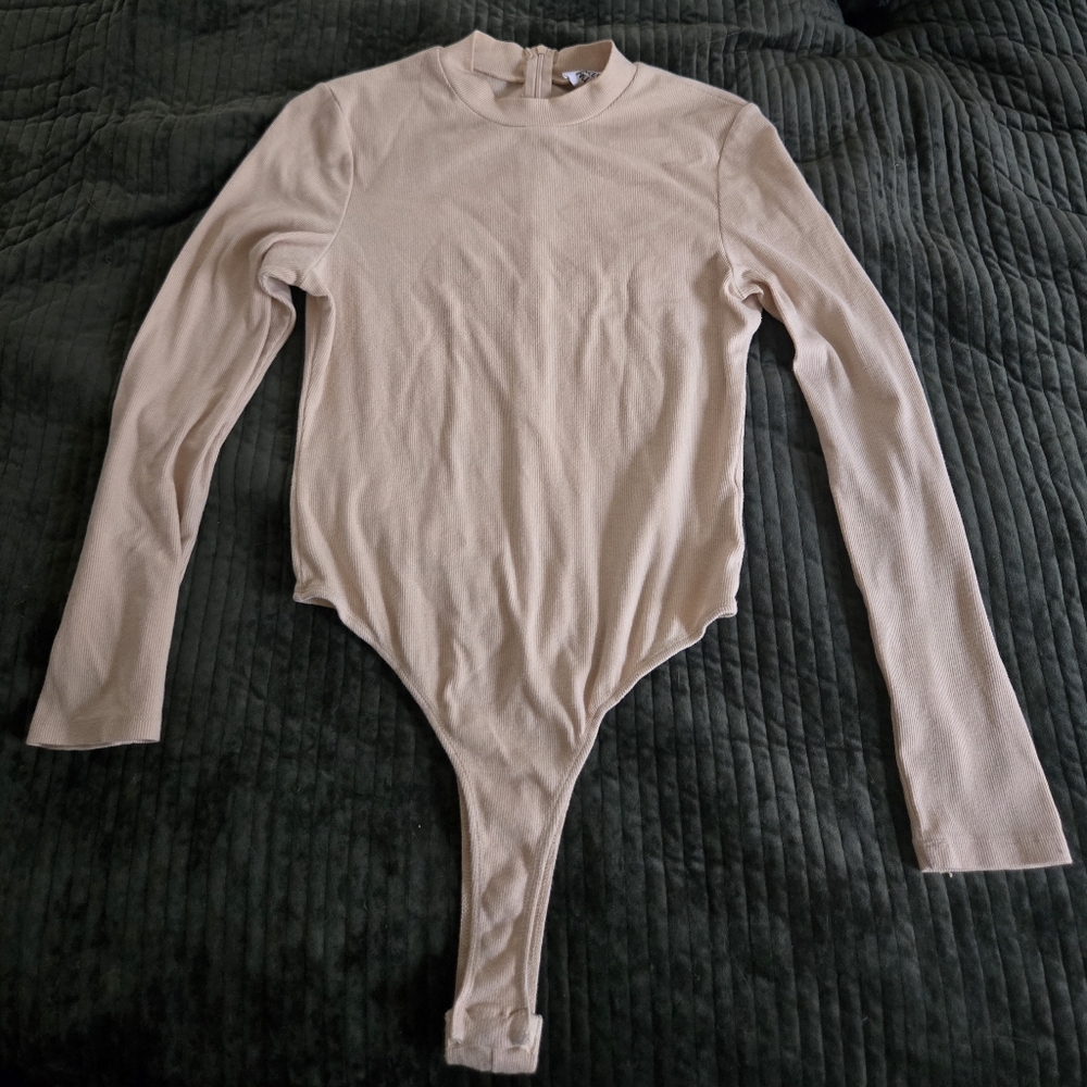 Princess Polly Cream Ribbed Top long sleeve bodysuit Size 8